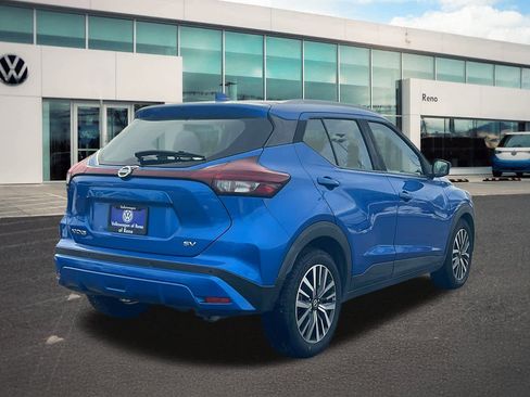 Used 2021 Nissan Kicks SV image 5