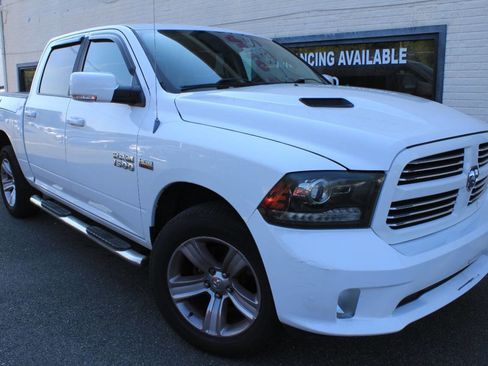 Used 2013 RAM 1500 Sport w/ Sport Premium Group image 10