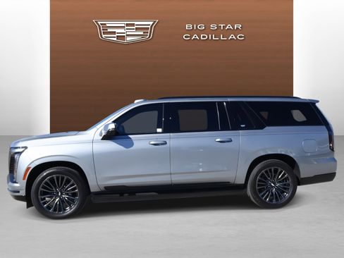 Used 2025 Cadillac Escalade ESV Sport Platinum w/ LPO, Floor Liner Package image 2