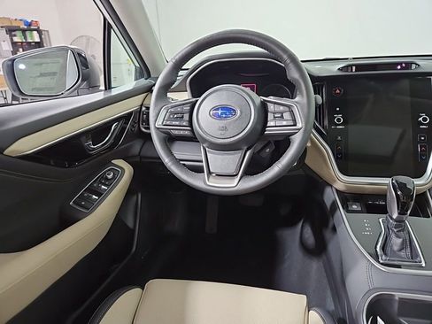 Used 2025 Subaru Outback Limited image 15