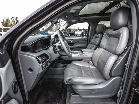 Used 2021 Lincoln Navigator L Reserve image 22