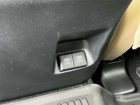 Used 2022 Toyota 4Runner Limited image 16