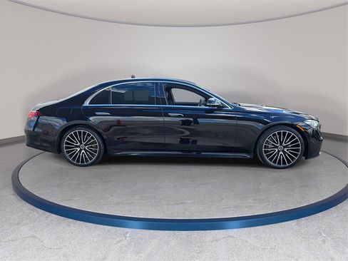 Used 2022 Mercedes-Benz S 580 4MATIC Sedan image 5