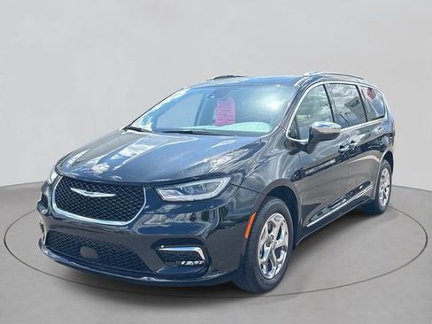 Used 2021 Chrysler Pacifica Limited AWD/4WD image 31