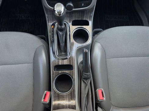 Used 2016 Chevrolet Malibu LT image 24