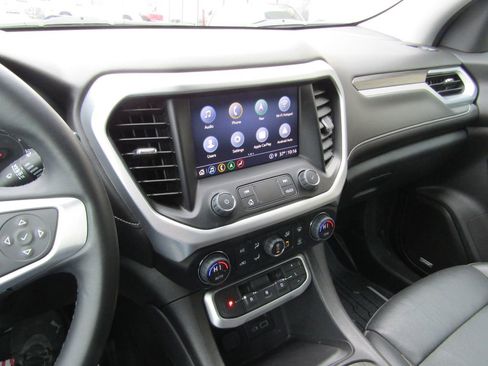Used 2023 GMC Acadia SLT image 30