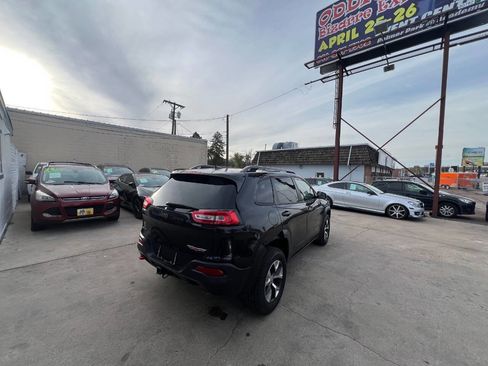Used 2014 Jeep Cherokee Trailhawk w/ Leather Interior Group AWD/4WD image 6