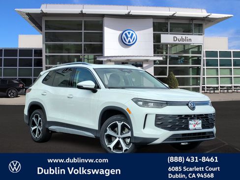 New 2026 Volkswagen Tiguan SE AWD/4WD image 1
