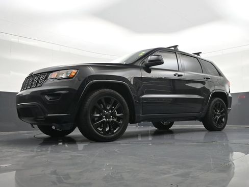 Used 2021 Jeep Grand Cherokee Laredo X RWD image 25