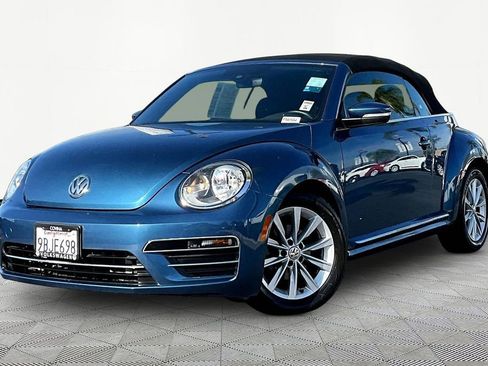 Used 2019 Volkswagen Beetle 2.0T SE image 3