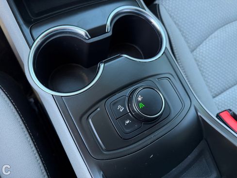 Certified 2022 GMC Terrain SLE image 21