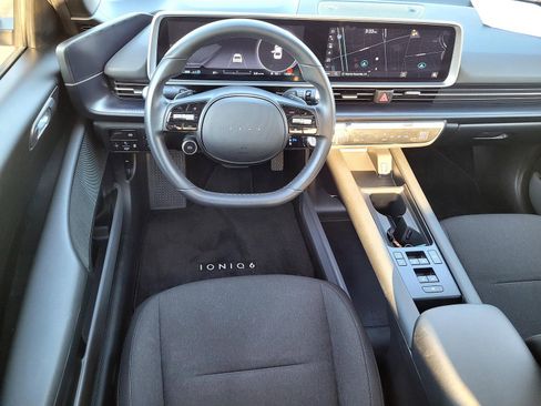 Certified 2025 Hyundai Ioniq 6 SE image 11