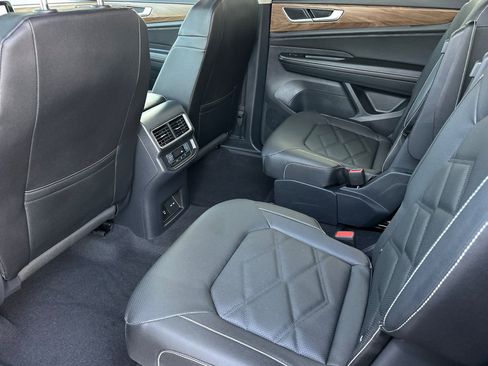 New 2026 Volkswagen Atlas SE FWD image 10
