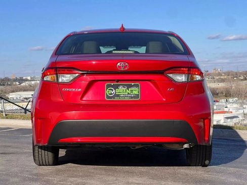 Used 2020 Toyota Corolla LE FWD image 7