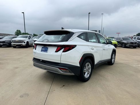 Used 2025 Hyundai Tucson SE FWD image 5