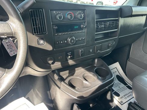 Used 2017 Chevrolet Express 2500 image 12