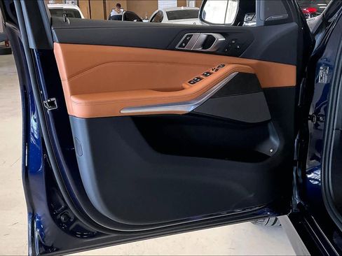 New 2026 BMW X5 xDrive50e image 10