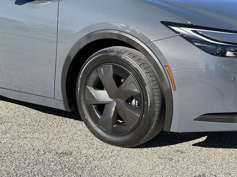 Certified 2023 Toyota Prius LE image 26