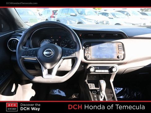 Used 2023 Nissan Kicks SR image 8