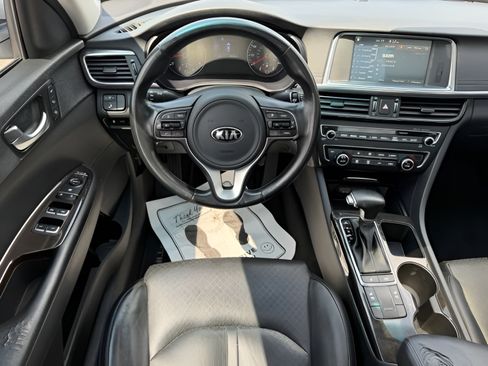 Used 2017 Kia Optima EX w/ Premium Package FWD image 10