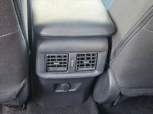 Used 2025 Toyota RAV4 LE AWD/4WD image 16