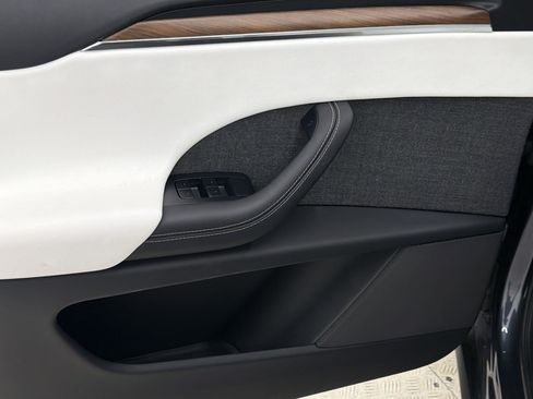 Used 2023 Tesla Model X AWD/4WD image 13