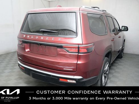 Used 2022 Jeep Wagoneer Series III w/ Premium Group I AWD/4WD image 5