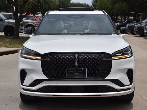 New 2026 Lincoln Aviator Black Label w/ Jet Appearance Package AWD/4WD image 2