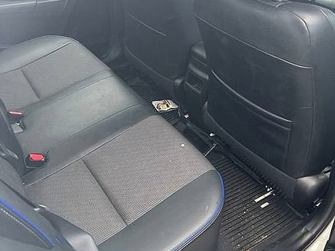 Used 2018 Toyota Corolla SE FWD image 19