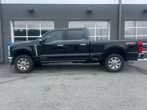 Used 2024 Ford F350 Lariat w/ Lariat Ultimate Package AWD/4WD image 2
