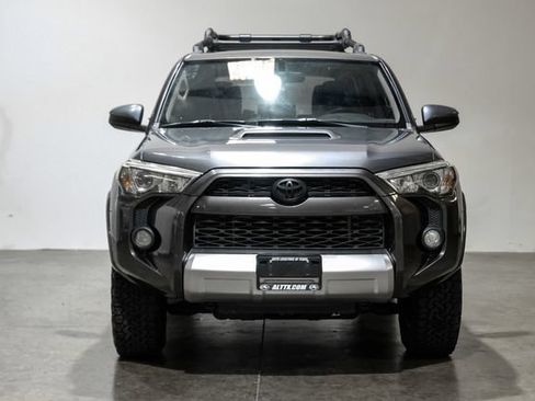 Used 2017 Toyota 4Runner TRD Off-Road AWD/4WD image 5