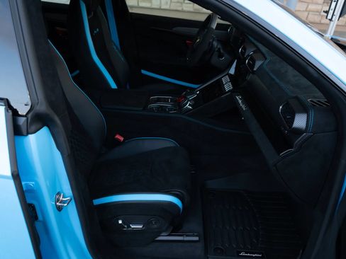 Used 2024 Lamborghini Urus Performante AWD/4WD image 64