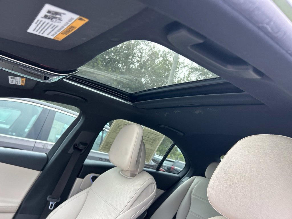 Used 2022 Mercedes-Benz C 300 Sedan image 23