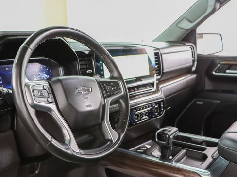 Used 2024 Chevrolet Silverado 1500 LT Trail Boss w/ Convenience Package II AWD/4WD image 26