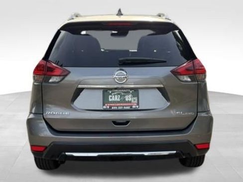 Used 2018 Nissan Rogue SL w/ Premium Package AWD/4WD image 8