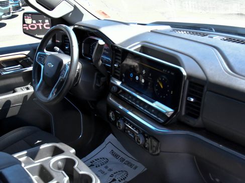 Used 2024 Chevrolet Silverado 1500 LT w/ Protection Package AWD/4WD image 43