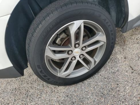 Used 2016 Chevrolet Equinox LTZ w/ Enhanced Convenience Package image 8