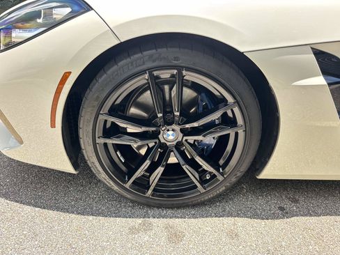 Used 2020 BMW Z4 M40i w/ Executive Package RWD image 10