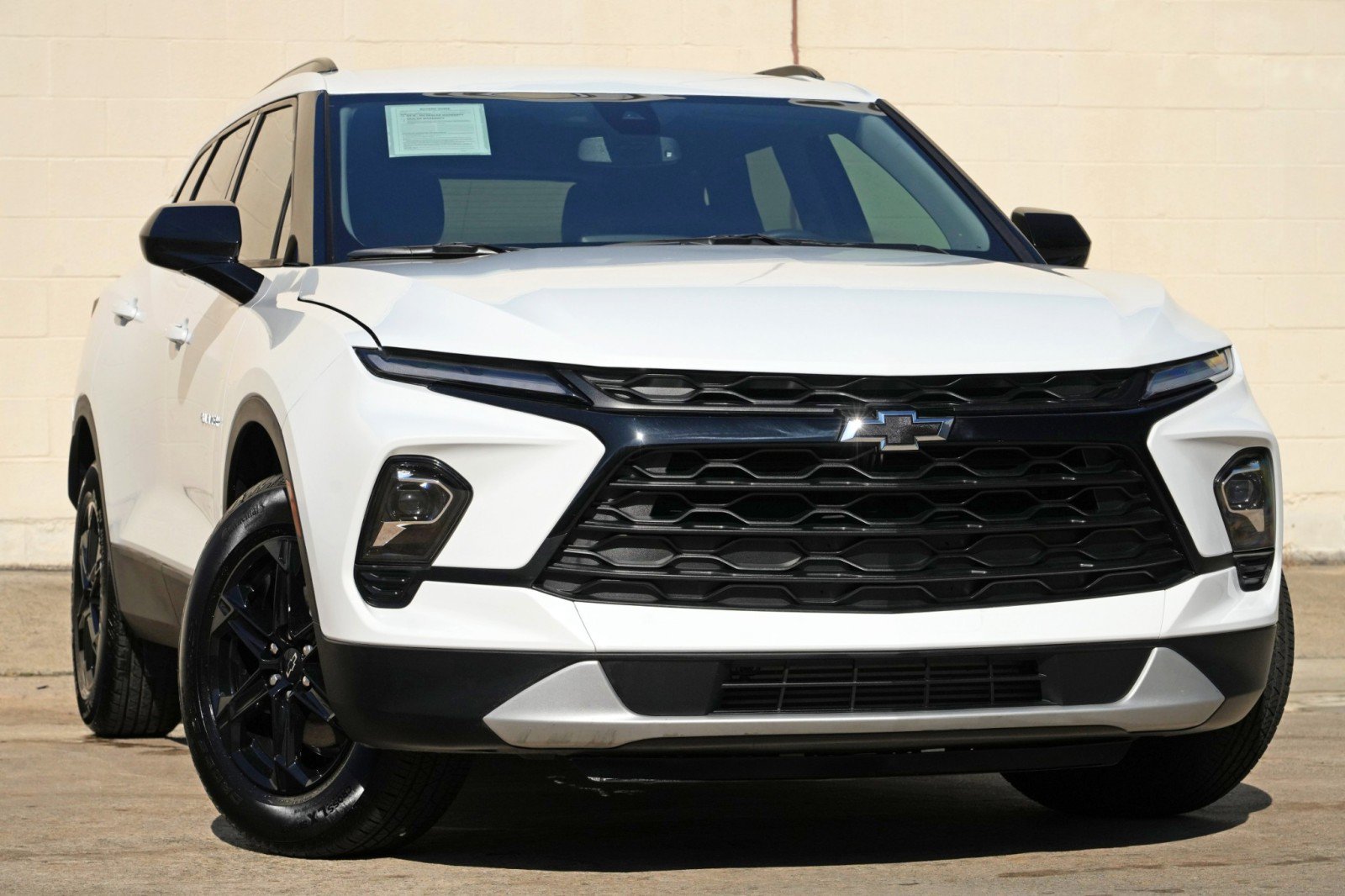 Used 2026 Chevrolet Blazer LT w/ Convenience Package FWD image 2