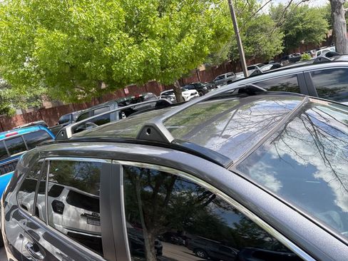 Used 2022 Toyota RAV4 XLE image 5