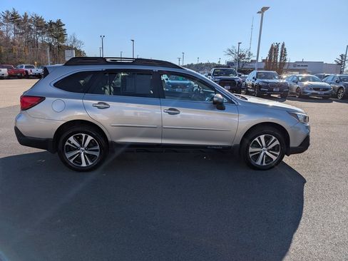 Used 2019 Subaru Outback 2.5i Limited image 6