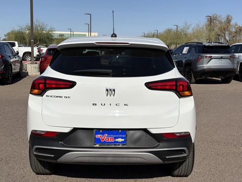Certified 2024 Buick Encore GX Preferred FWD image 5