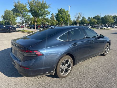 Used 2023 Honda Accord EX-L image 5