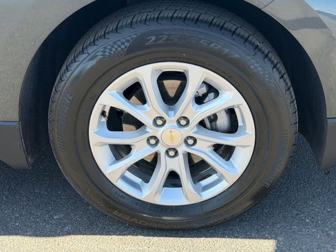 Used 2019 Chevrolet Equinox LS FWD image 10