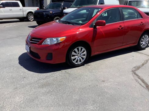 Used 2013 Toyota Corolla LE FWD image 17