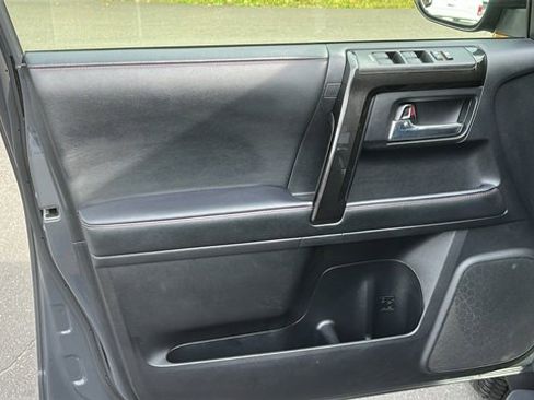 Certified 2024 Toyota 4Runner TRD Off-Road image 9