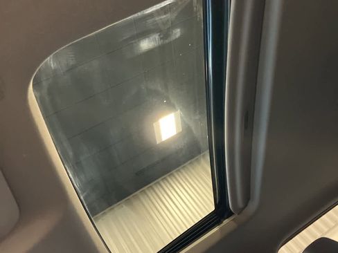 Used 2021 Chevrolet Silverado 1500 RST w/ Redline Edition image 11