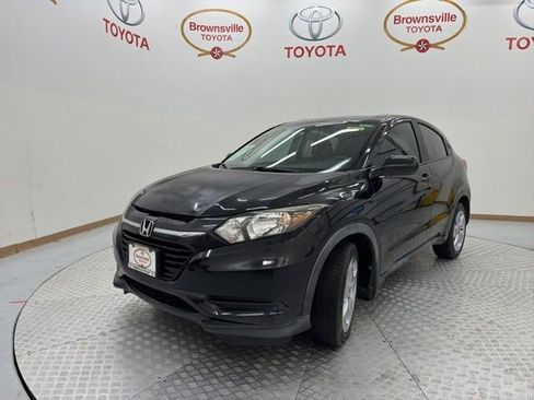 Used 2016 Honda HR-V LX image 2
