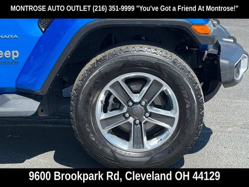Used 2022 Jeep Wrangler Unlimited Sahara w/ LED Lighting Group AWD/4WD image 59