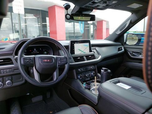 Used 2023 GMC Yukon XL AT4 image 13